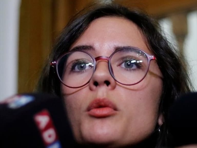 Camila Vallejo: «Feliz habría protestado con las pechugas al aire»