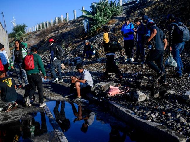 Migrantes centroamericanos lograron cruzar hacia México