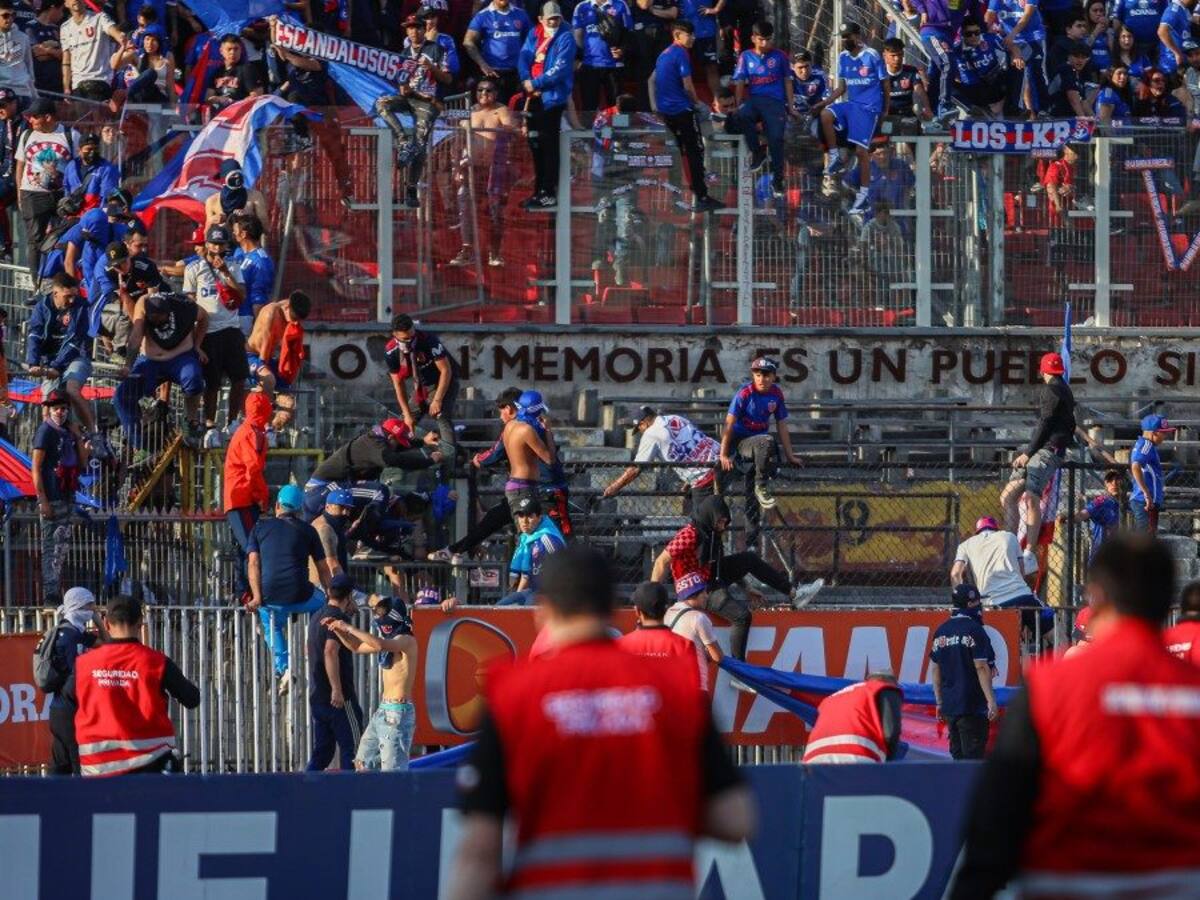 Más problemas en La Cisterna: ANFP denunciará a la U por los incidentes finales del Clásico Universitario