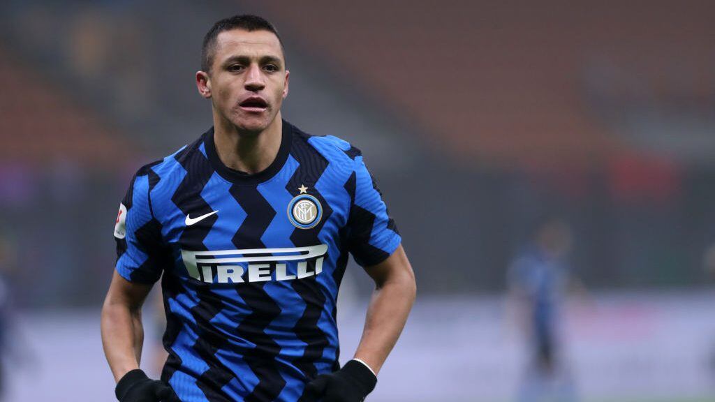 STADIO GIUSEPPE MEAZZA, MILANO, ITALY - 2021/02/02: Alexis Sanchez of Fc Internazionale  looks on during the Coppa Italia Semi-final first leg match  between Fc Internazionale and Juventus Fc. Juventus Fc wins 2-1 over Fc Internazionale. (Photo by Marco Canoniero/LightRocket via Getty Images)