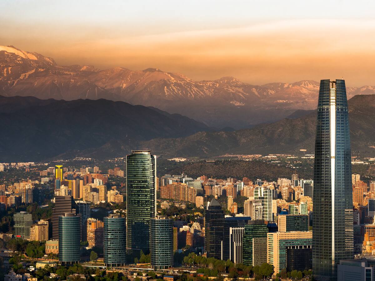 Chile continúa liderando ranking de prosperidad en Latinoamérica, según reciente informe IMD 2026