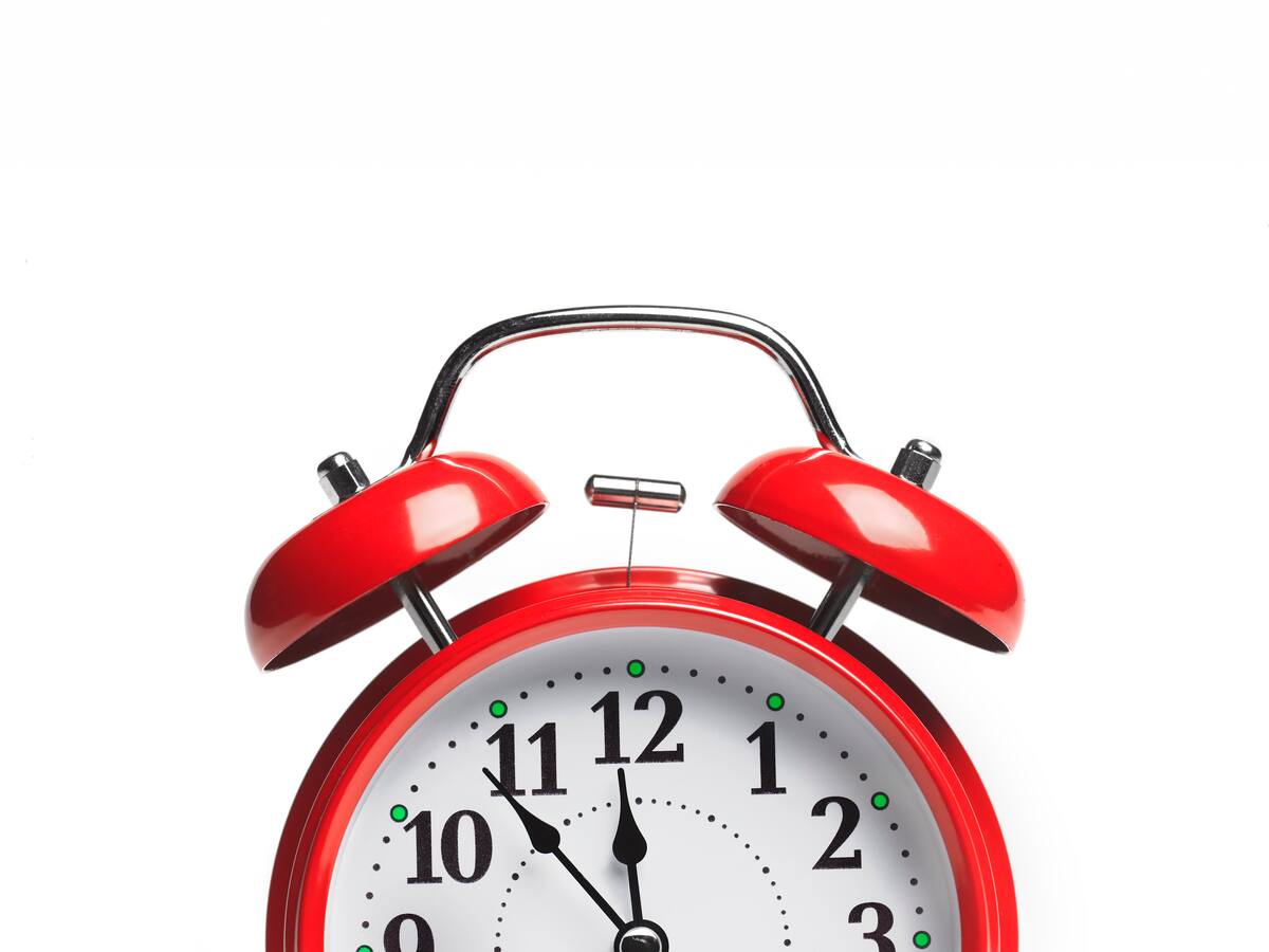 Cambio de hora en Chile 2024: en qué fecha llega el horario de verano y cómo se debe ajustar el minutero del reloj