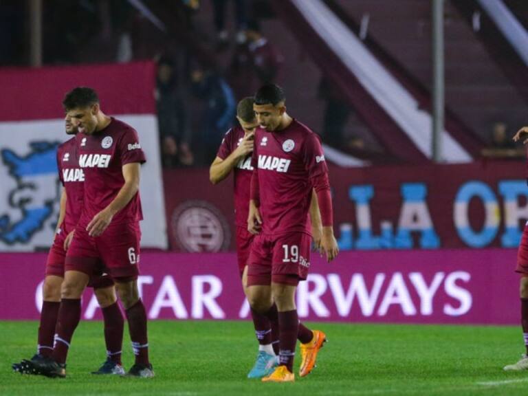 "Ganen o caminan": amenazan a jugadores de Lanús con quemar sus vehículos