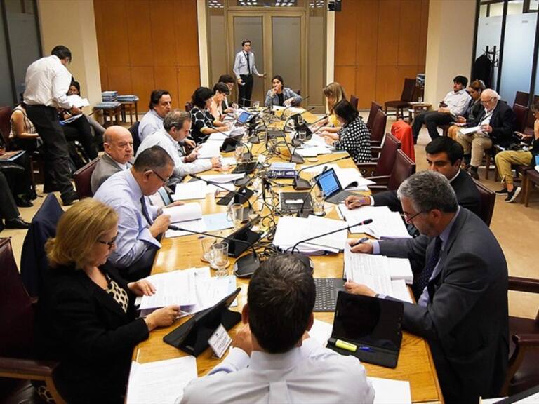 Comisiones del Senado aprobaron paridad de género y rechazaron indicaciones de Chile Vamos