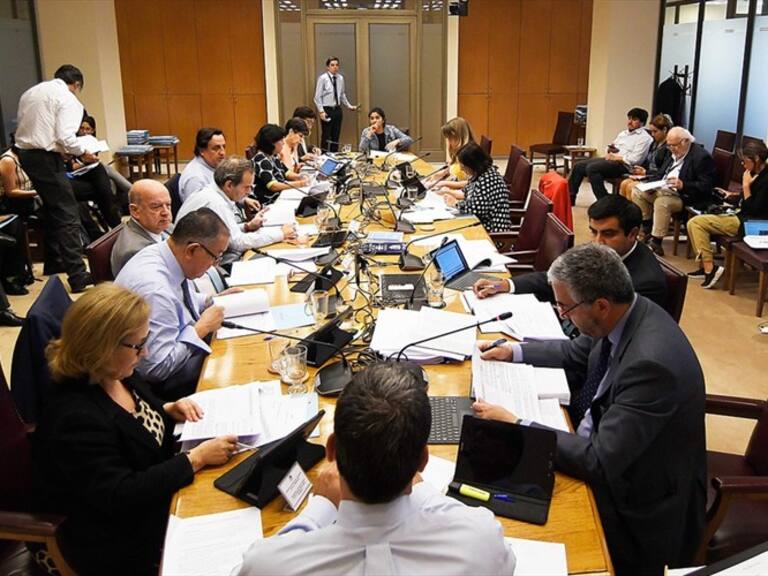 Comisiones del Senado aprobaron paridad de género y rechazaron indicaciones de Chile Vamos