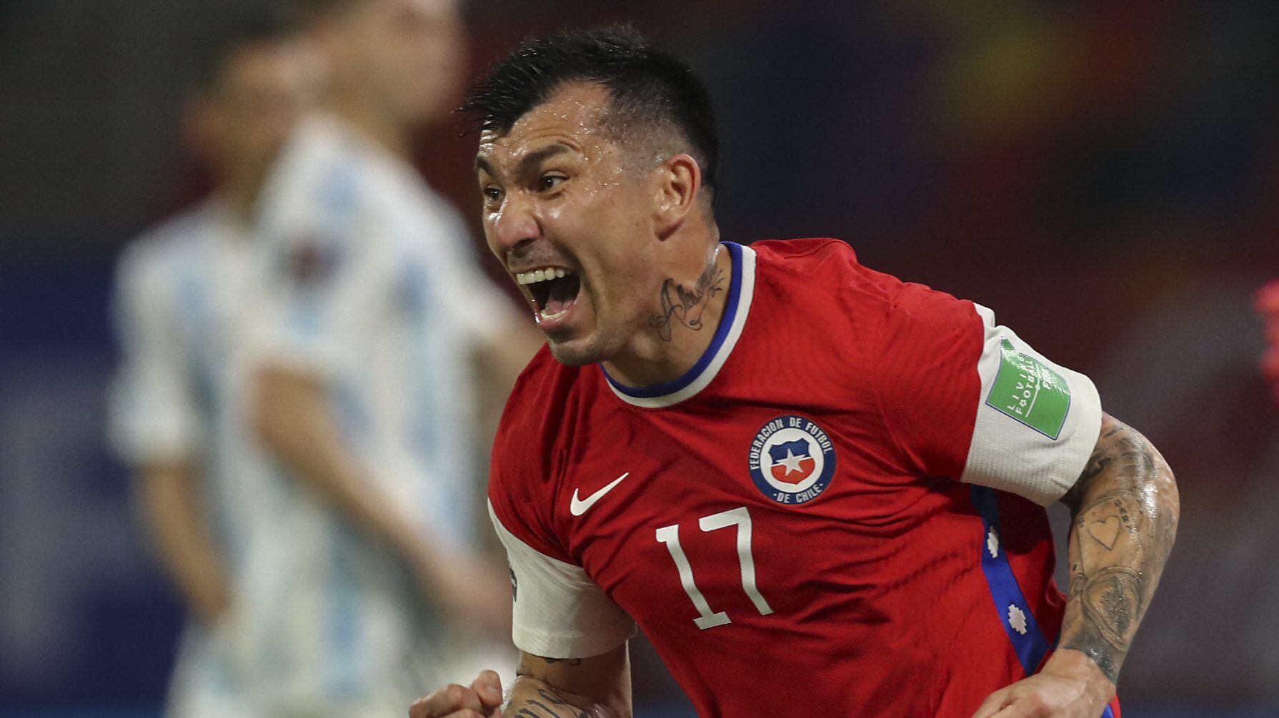 Gary Medel reitera su intención de continuar en la Roja