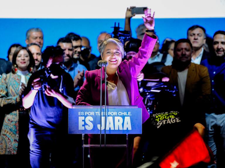 Cierre de campaña de Jeannette Jara en plaza de Maipú