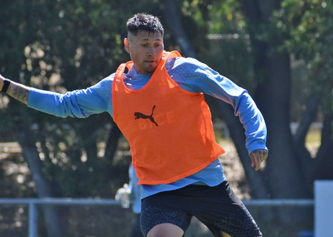 Revelan fuerte pelea de Nicolás Castillo con un compañero de equipo que marcó su última semana como jugador de la UC | X: Cruzados
