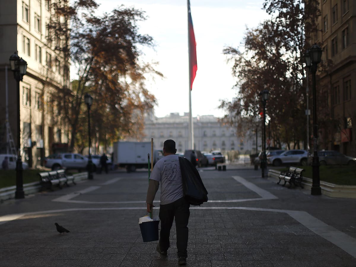 Vecinos denuncian fiestas nocturnas en pleno Paseo Bulnes y exigen fiscalización