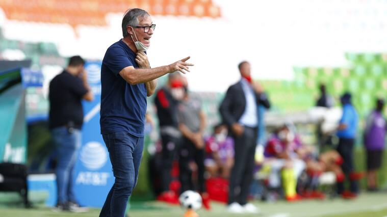 Ariel Holan presentó su renuncia al León de la Liga MX