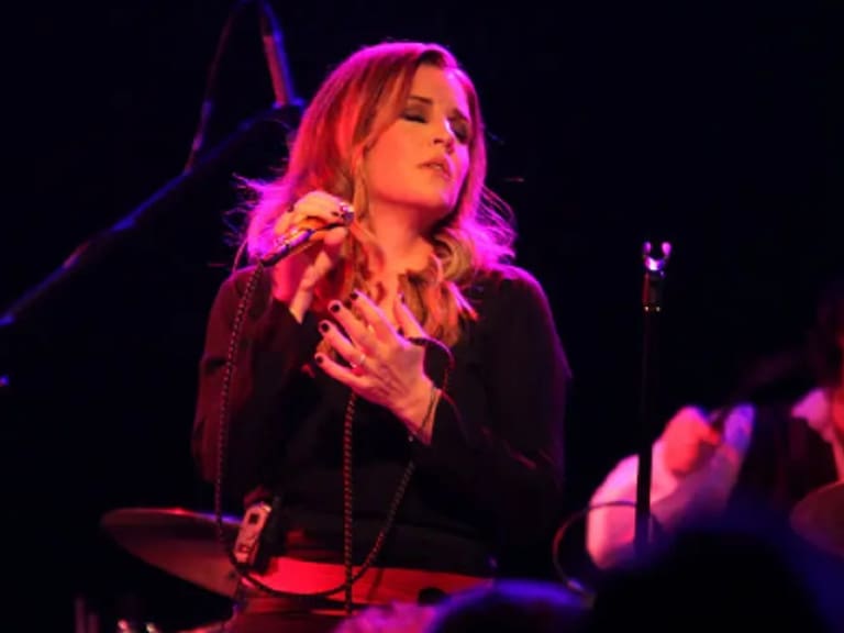 «Nos ha dejado»: Priscilla Presley confirmó la muerte de Lisa, la única hija de Elvis Presley