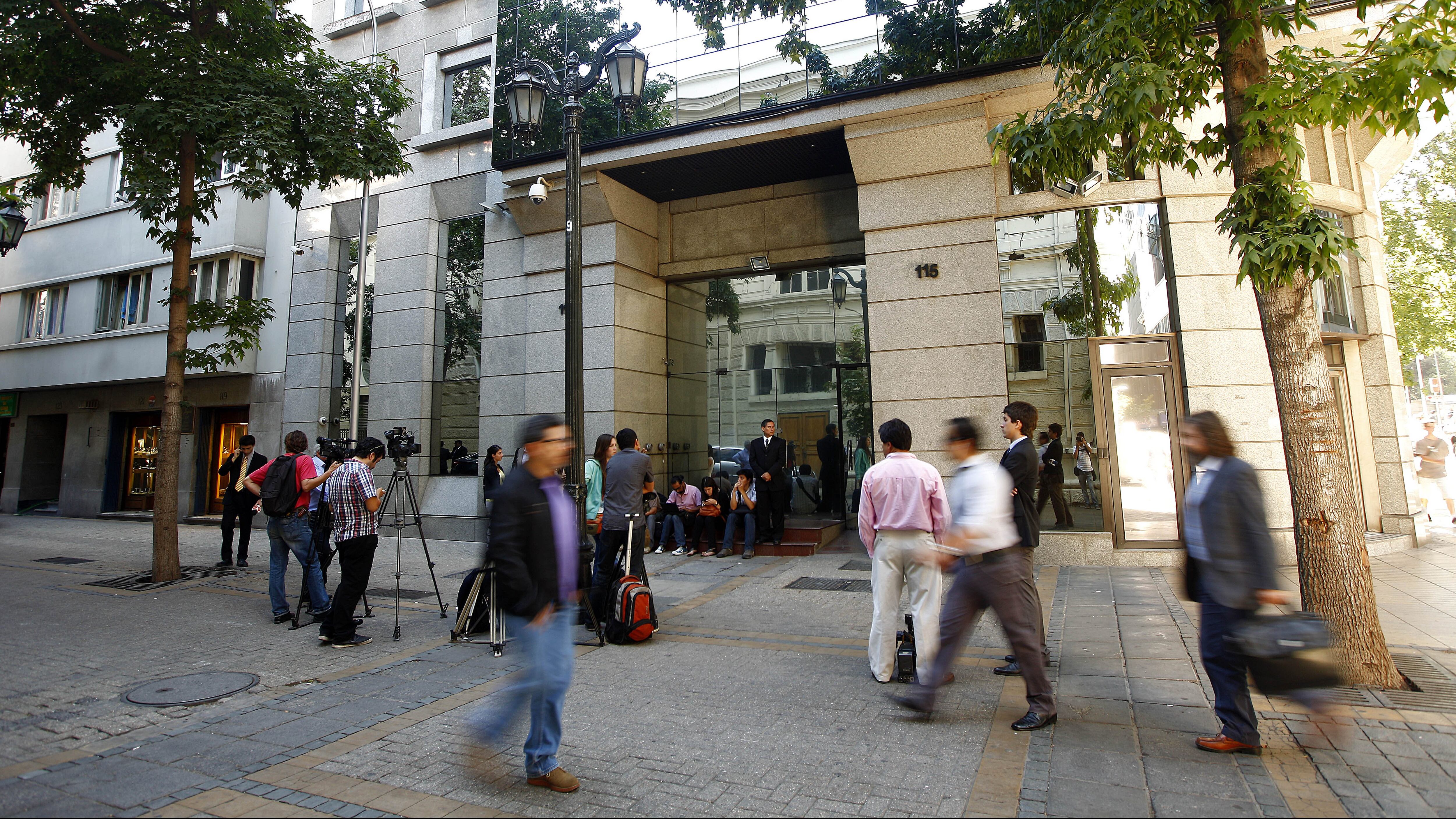 07 Enero de 2013/SANTIAGOFrontis de la Agencia Nacional de Inteligencia (ANI), donde se sostuvo una reunión organizada con carácter de urgencia, con todos los estamentos que forman parte del Consejo Coordinador del Sistema, donde se abordo en profundidad la situación de violencia de La Araucanía.
FOTO: SEBASTIAN RODRIGUEZ/AGENCIAUNO