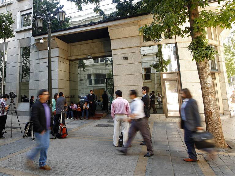 07 Enero de 2013/SANTIAGOFrontis de la Agencia Nacional de Inteligencia (ANI), donde se sostuvo una reunión organizada con carácter de urgencia, con todos los estamentos que forman parte del Consejo Coordinador del Sistema, donde se abordo en profundidad la situación de violencia de La Araucanía.
FOTO: SEBASTIAN RODRIGUEZ/AGENCIAUNO