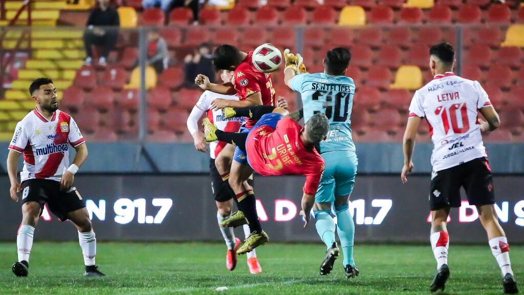 Unión Española dilapida la ventaja ante Curicó Unido y extiende su irregular presente en el Campeonato Nacional 2023