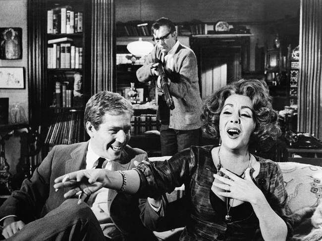George Segal, Richard Burton y Elizabeth Taylor en «¿Quién le teme a Virginia Woolf?». Foto: Getty Images