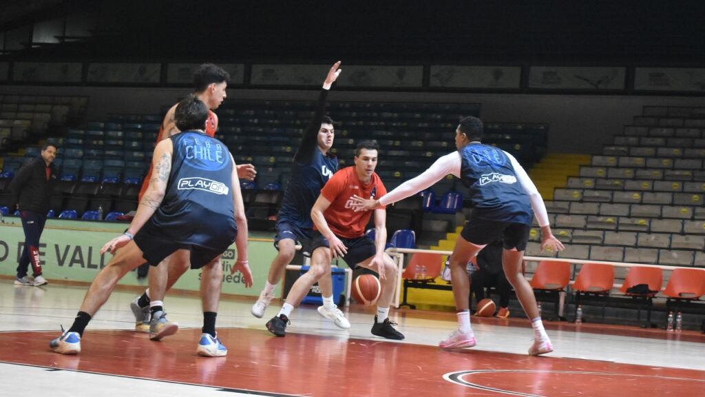 La Roja del Básquet ya está en Valdivia para preparar el Preclasificatorio a la Americup 2025