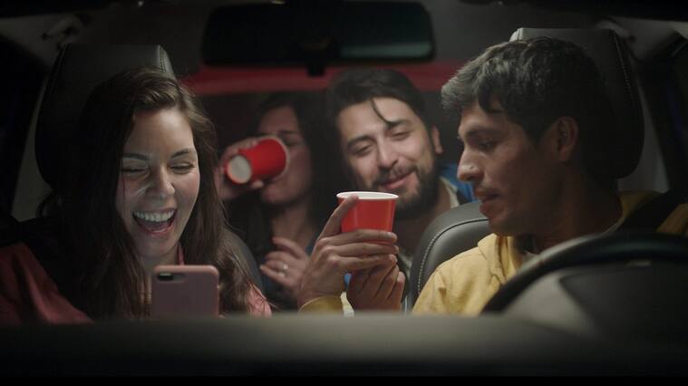 Gobierno lanzó campaña "El Último Carrete" de cara al 18