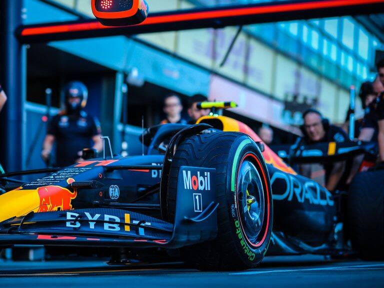 MELBOURNE, AUSTRALIA - APRIL 7: Preparations and pit stop practice at Red Bull Racing at the 2022 Australian Formula 1 Grand Prix on 7th April 2022 (Photo credit should read Chris Putnam/Future Publishing via Getty Images)