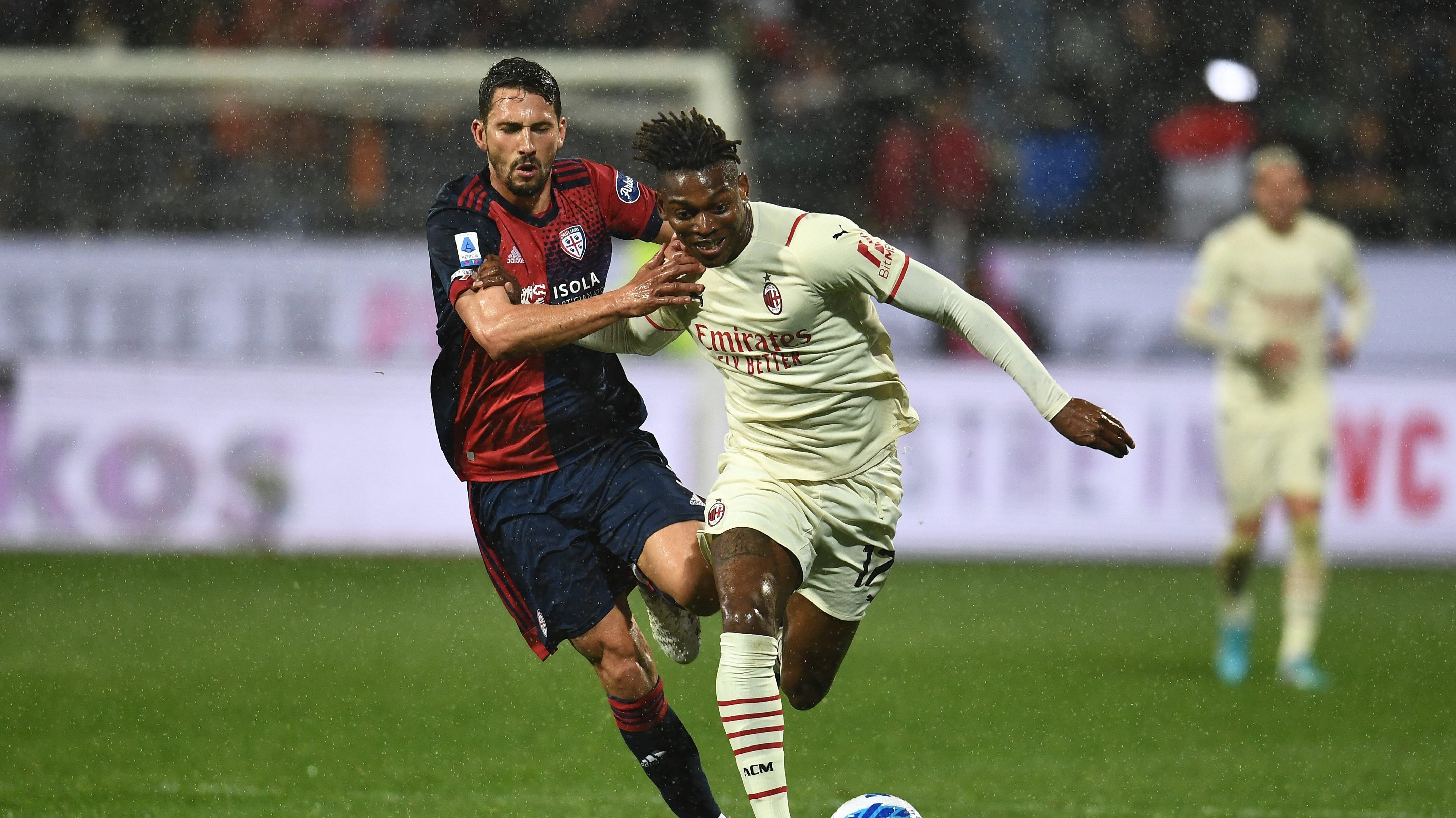 Milan derrotó al Cagliari y se consolida en el liderato de la Serie A