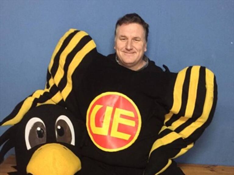 Luka Tudor se disfrazó de la mascota de Unión Española