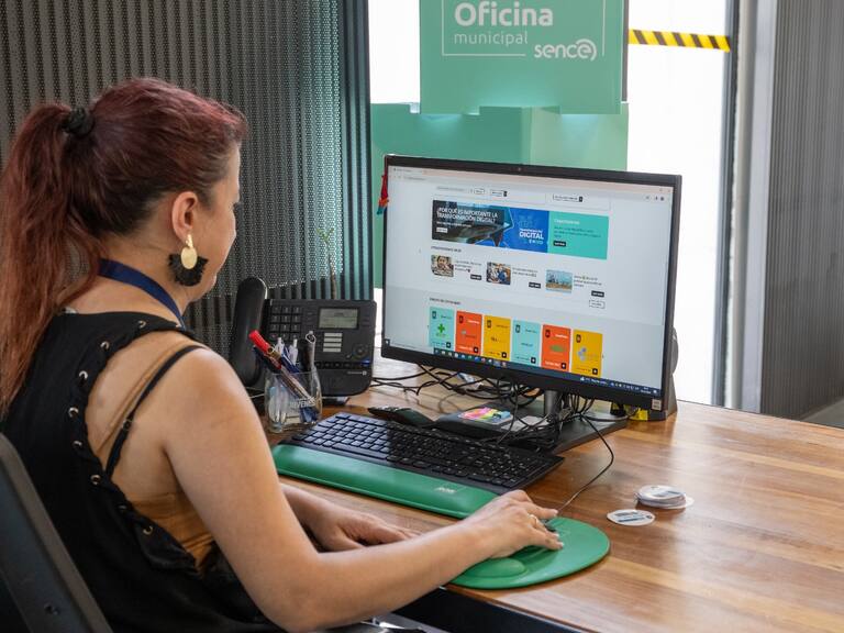 Feria Virtual del Trabajo IACC 2025 ofrece más de 1.300 vacantes en un contexto de alta desocupación