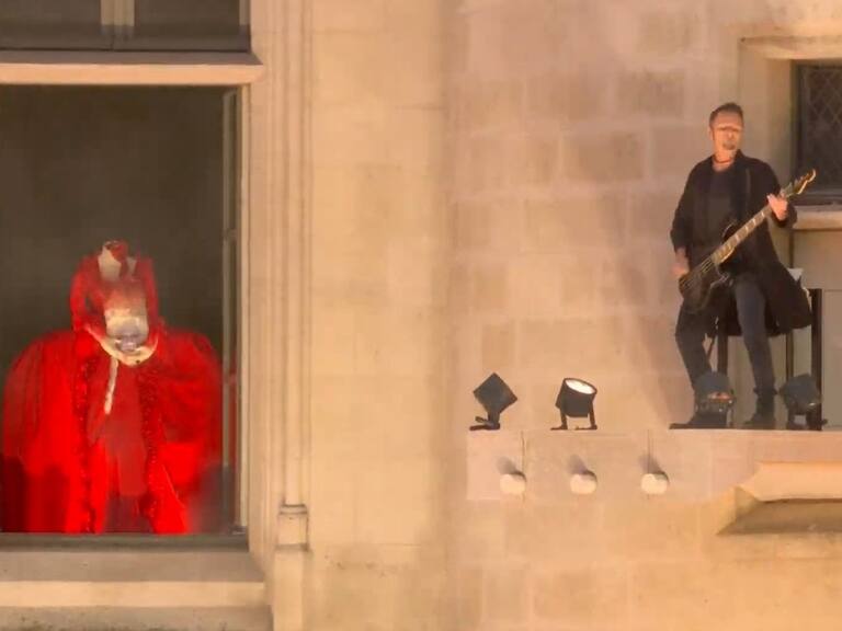 ¡Con María Antonieta decapitada! Gojira encendió la inauguración de los Juegos Olímpicos París 2024