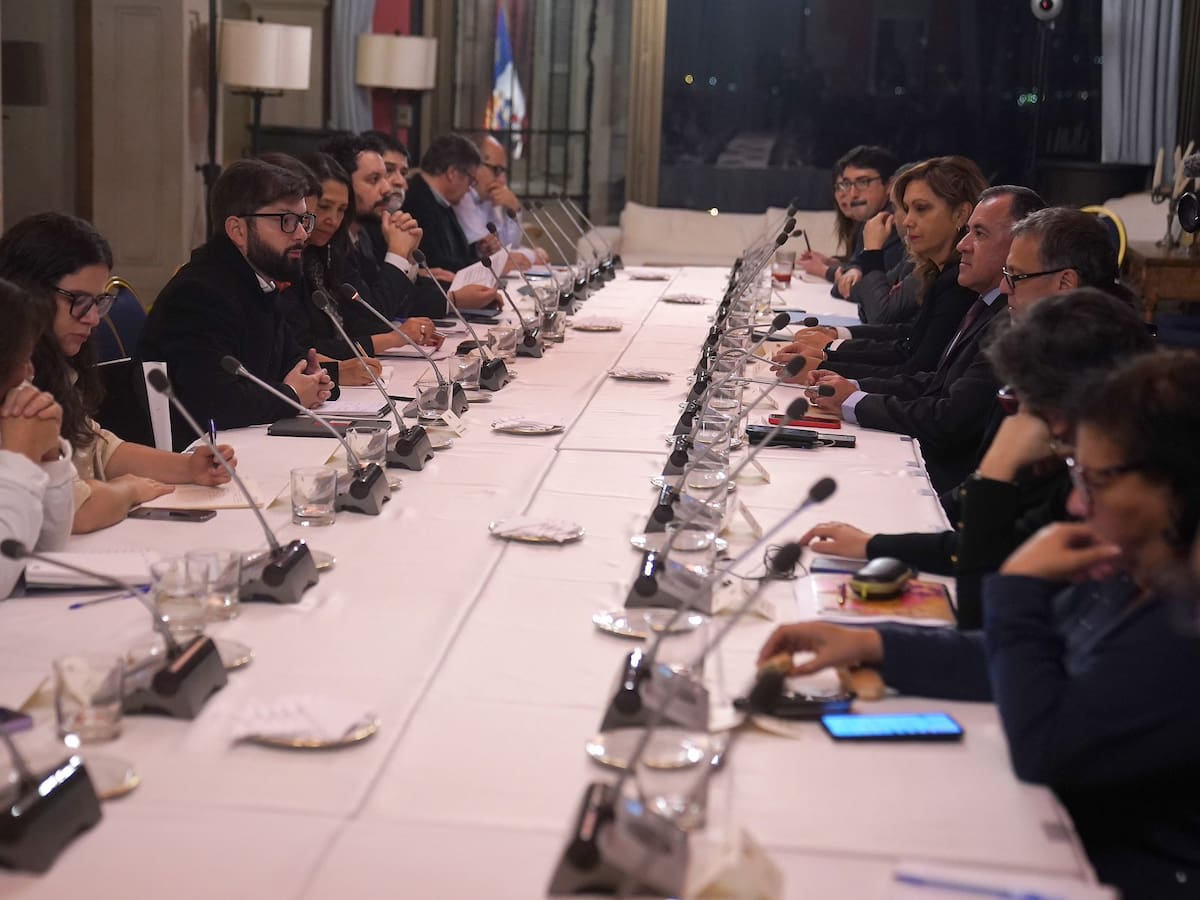 Presidente Boric reúne al oficialismo y la DC en Cerro Castillo para definir ruta electoral: “Chile nos necesita unidos”