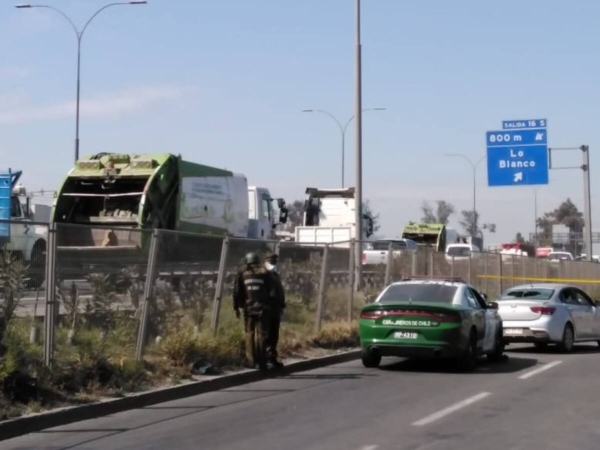 Un asaltante murió en balacera con carabineros tras robo de camión