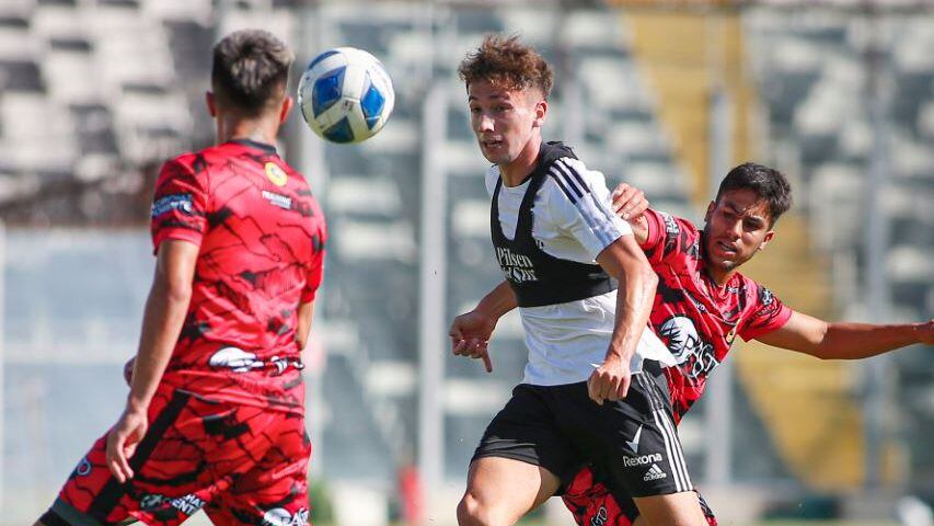 Colo Colo preparó el Superclásico venciendo a Lautaro de Buin en duelo amistoso