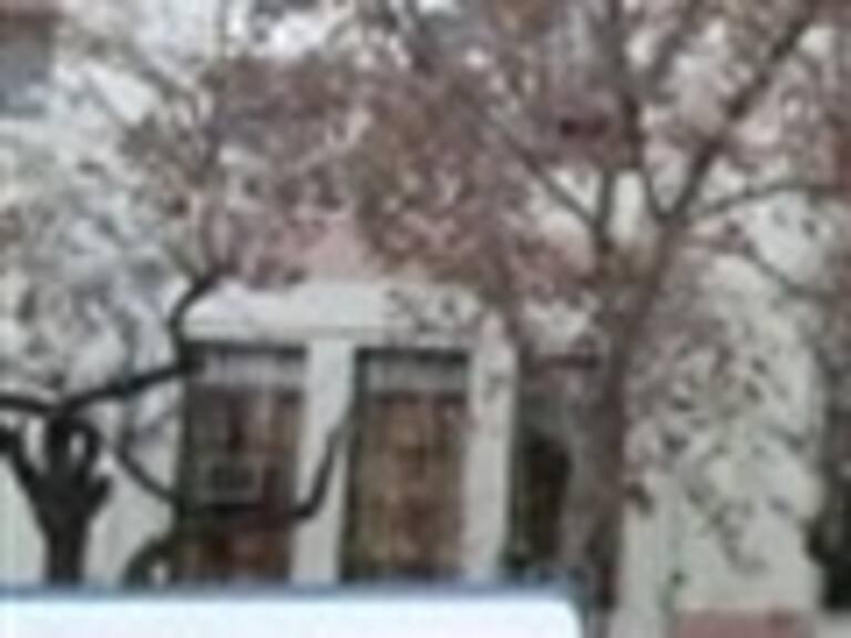 Hombre falleció al caer desde un quinto piso en Santiago Centro