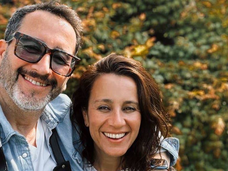 «Vive en un mundo de Bilz y Pap»: Andrée Burgat se desahoga por las mañas de su esposo Eduardo Fuentes