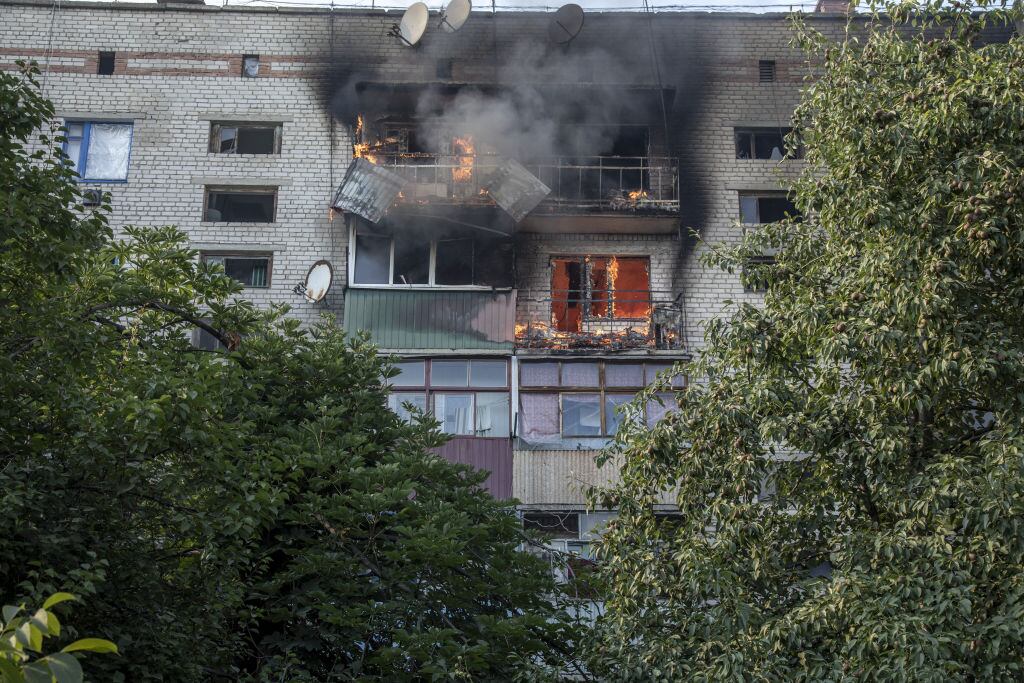 Misil impacta a un edificio en Siversk en plena guerra en Ucrania