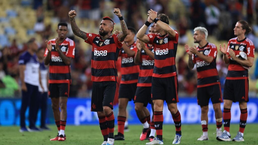 Arturo Vidal participa en la clasificación de Flamengo a la final del Campeonato Carioca