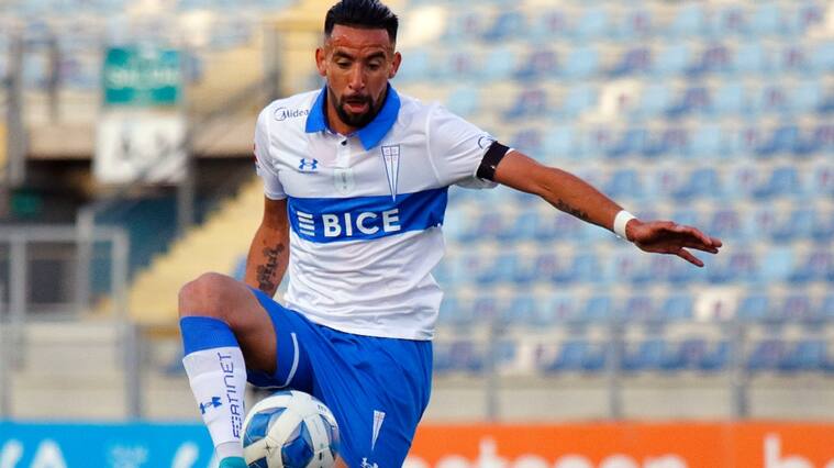 Mauricio Isla pide calma a sus compañeros en la UC: "Hay que tratar de no meternos mucho con el árbitro"