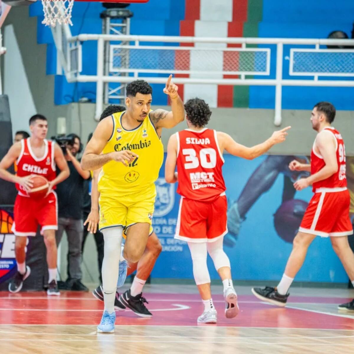 Chile cae ante Colombia en Cali y queda necesitada de un milagro ante Venezuela para clasificar a la FIBA AmeriCup 2025