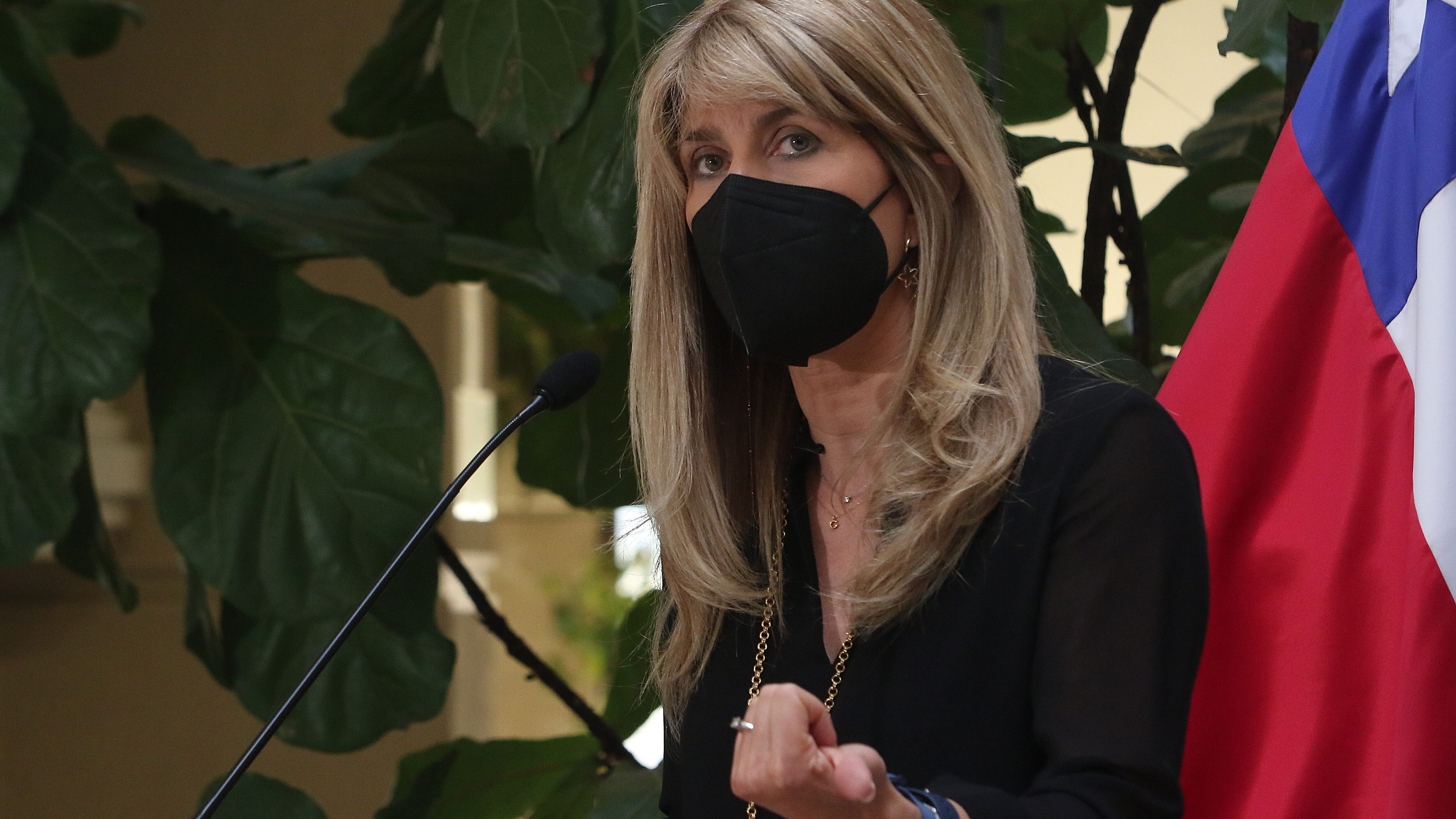 26 DE ENERO DE 2022/VALPARAISOLa senadora Ximena Rincón ofrece un punto de prensa en el Senado.
FOTO: LEONARDO RUBILAR CHANDIA/AGENCIAUNO