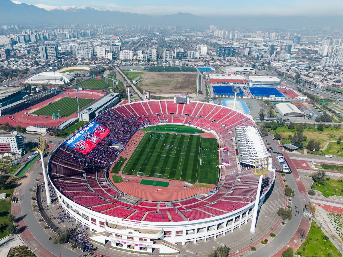 “No queremos más”: Alcalde Sichel exige frenar partidos en el Estadio Nacional tras grave incidente en el Superclásico