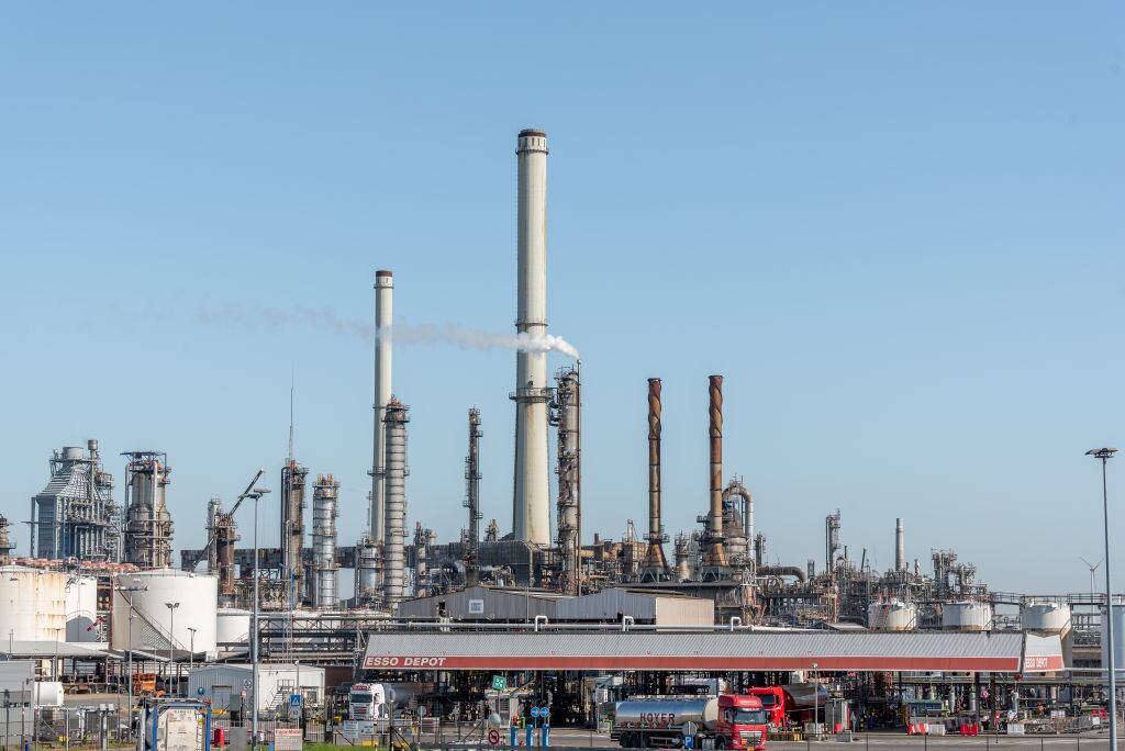 Una refinería de petróleo en la ciudad de Antwerp en Bélgica