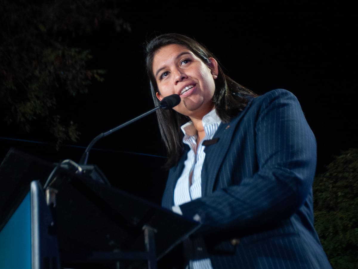 Senadora Andrea Balladares: “El Estado no puede seguir cerrando puertas a la gente que quiere su casa”