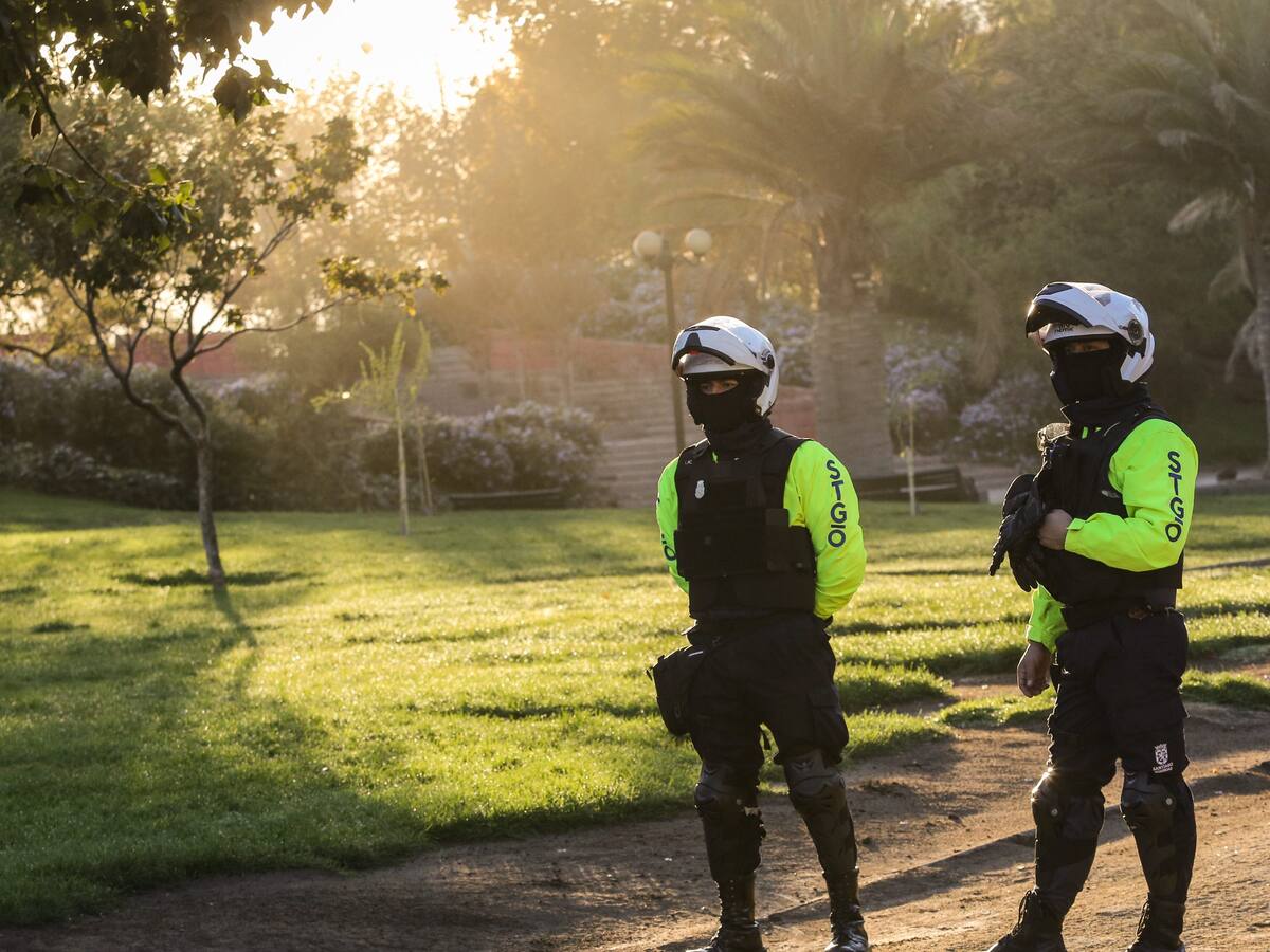 PDI dispara a delincuente y frustra robo de su scooter en el Parque de los Reyes
