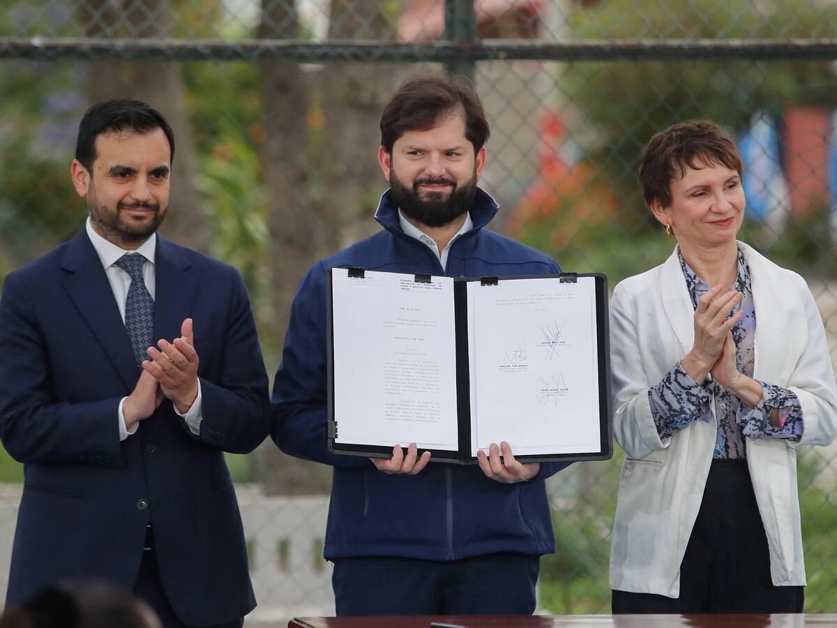 Gobierno promulga Ley de Funerales de Alto Riesgo: “Nuestros derechos se terminan cuando afectan los derechos de los demás”
