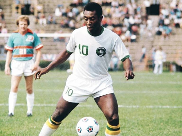 Deportes con Historia: la leyenda del rey Pelé, a punto de cumplir 80 años