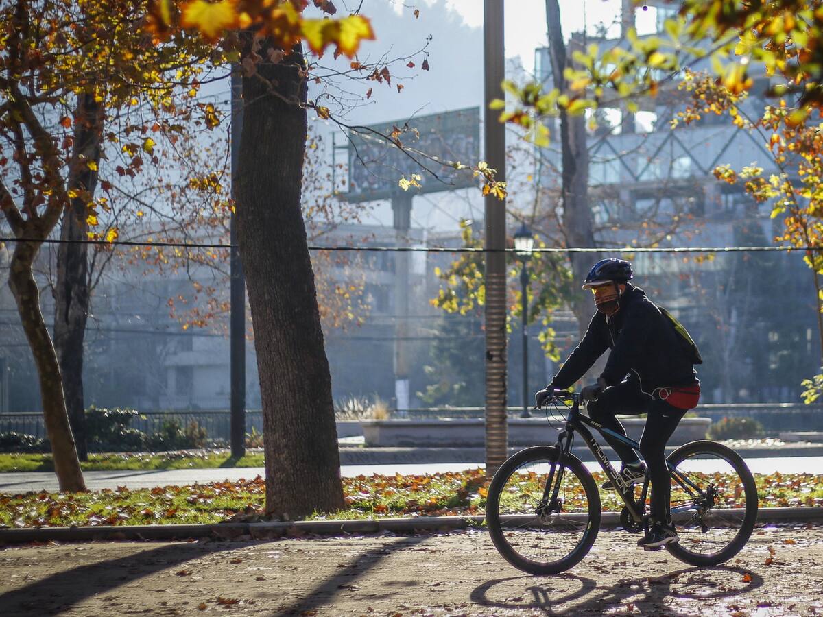 Estas son las multas por andar en bicicleta contra el tránsito en calles y ciclovías de Chile (Actualizado 2025)