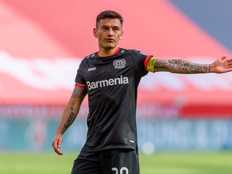 Charles Aránguiz cedió la capitanía en el Bayer Leverkusen