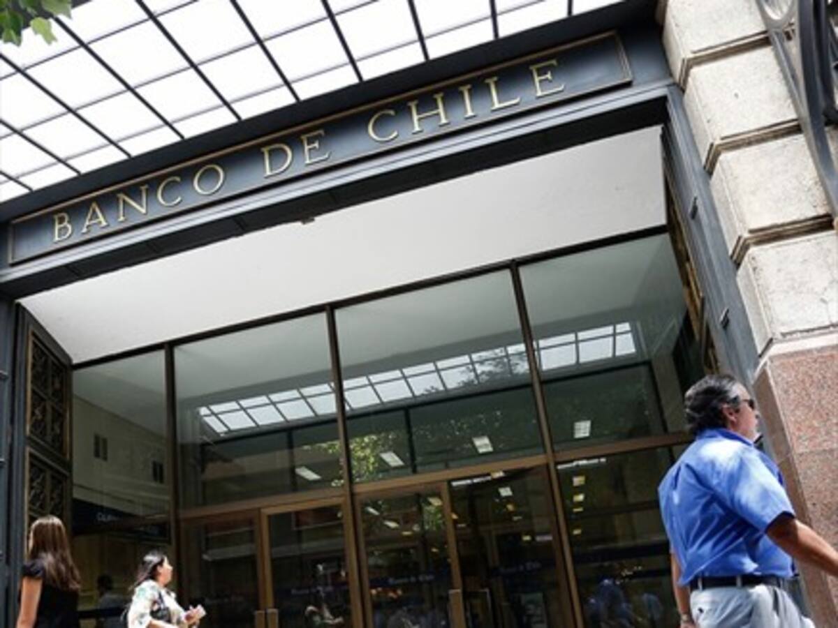 Banco de Chile cerrará 33 sucursales y reemplazará su operación con máquinas de autoatención
