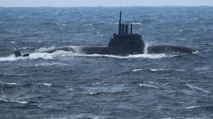 Interceptan narcosubmarino con 1,7 toneladas de cocaína en aguas internacionales: 4 personas quedaron en prisión preventiva