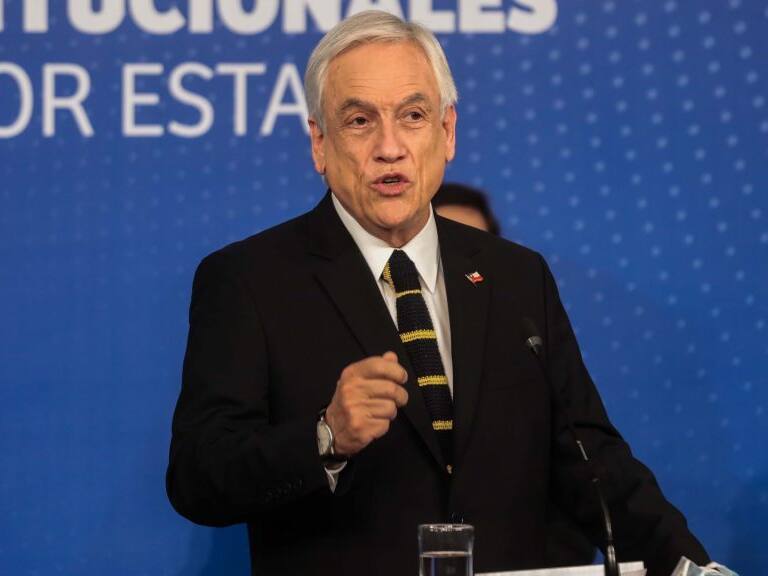 17 de agosto del 2021/SANTIAGOEl Presidente de la República, Sebastián Piñera, da un punto de prensa en el salón Montt Varas del Palacio de La Moneda, previo a firmar proyectos de ley de reformas institucionales para un mejor Estado.
FOTO: SEBASTIAN BELTRAN GAETE/AGENCIAUNO