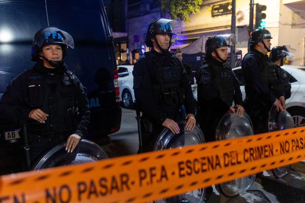 La policía custodia la zona del ataque a Cristina Fernández en Buenos Aires