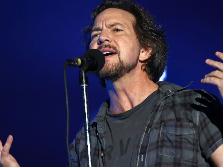 Eddie Vedder lanzó nuevas canciones como regalo de Navidad para sus fans
