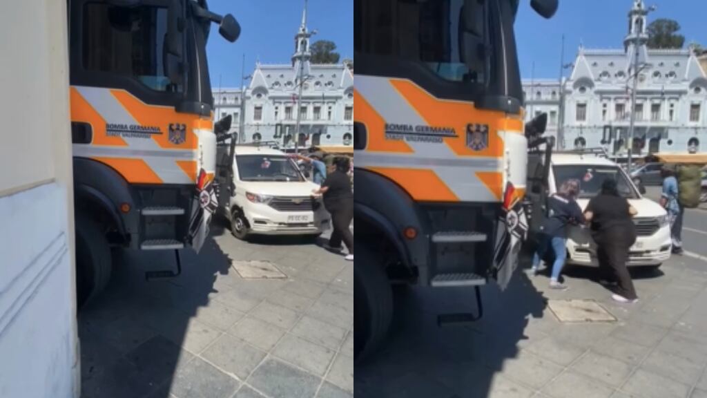 Vehículo estacionado bloquea salida de un carro de bomberos en Valparaíso
